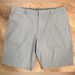 WALTER HAGEN Mens Perfect 11 Golf Shorts | Size 42 | Stars